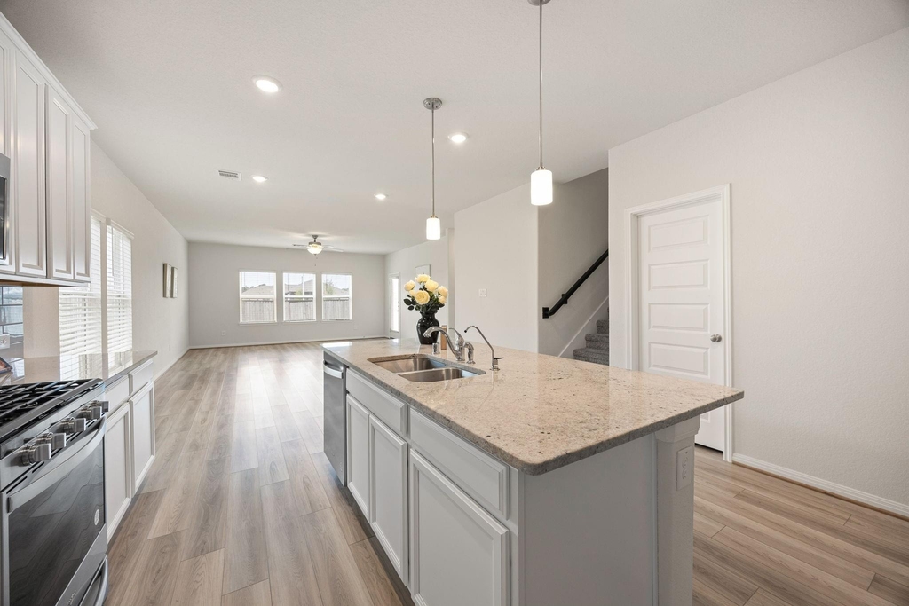 2226 Royal Ann Way - Photo 5