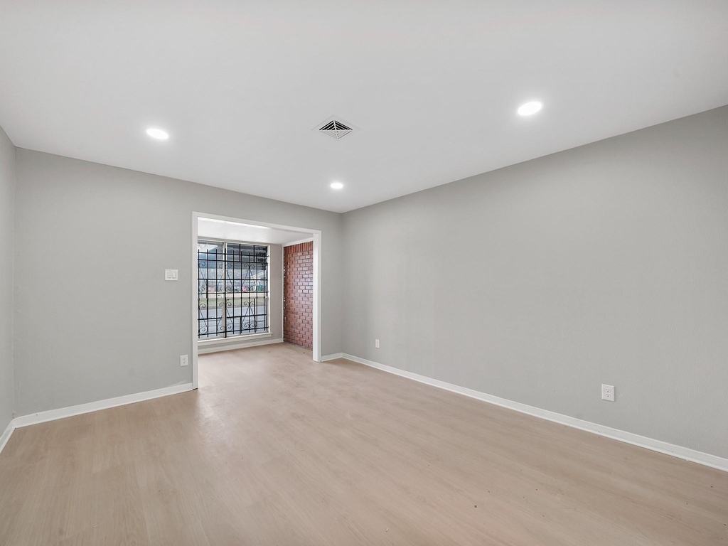 9347 Clearway Drive - Photo 4