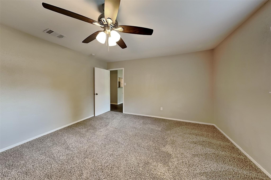 3419 Shadowcrest Lane - Photo 8