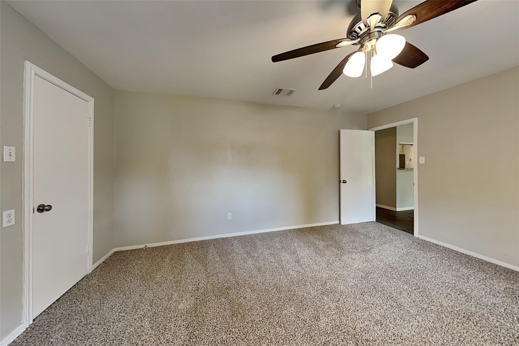 3419 Shadowcrest Lane - Photo 9