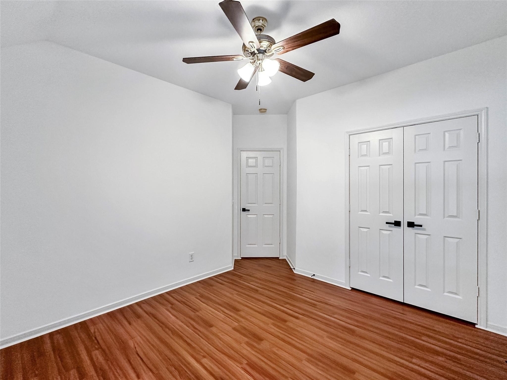 126 N Willow Point Circle - Photo 11