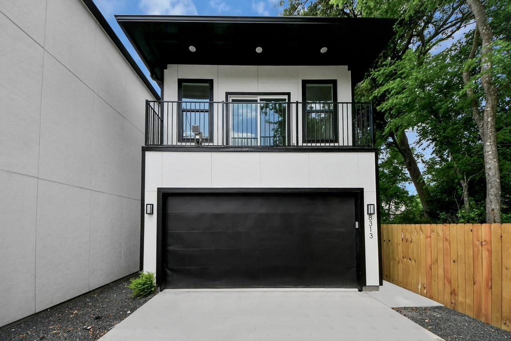 8313 Venus Street - Photo 1