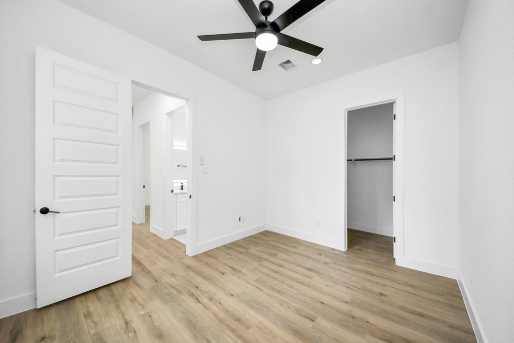 8313 Venus Street - Photo 28