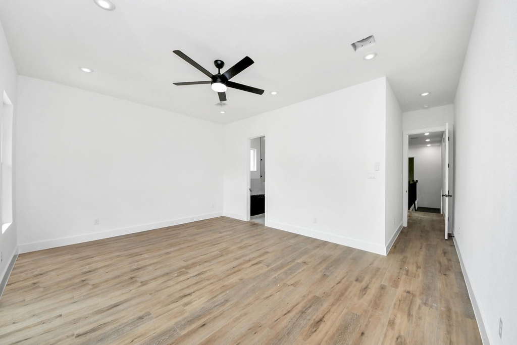 8313 Venus Street - Photo 16