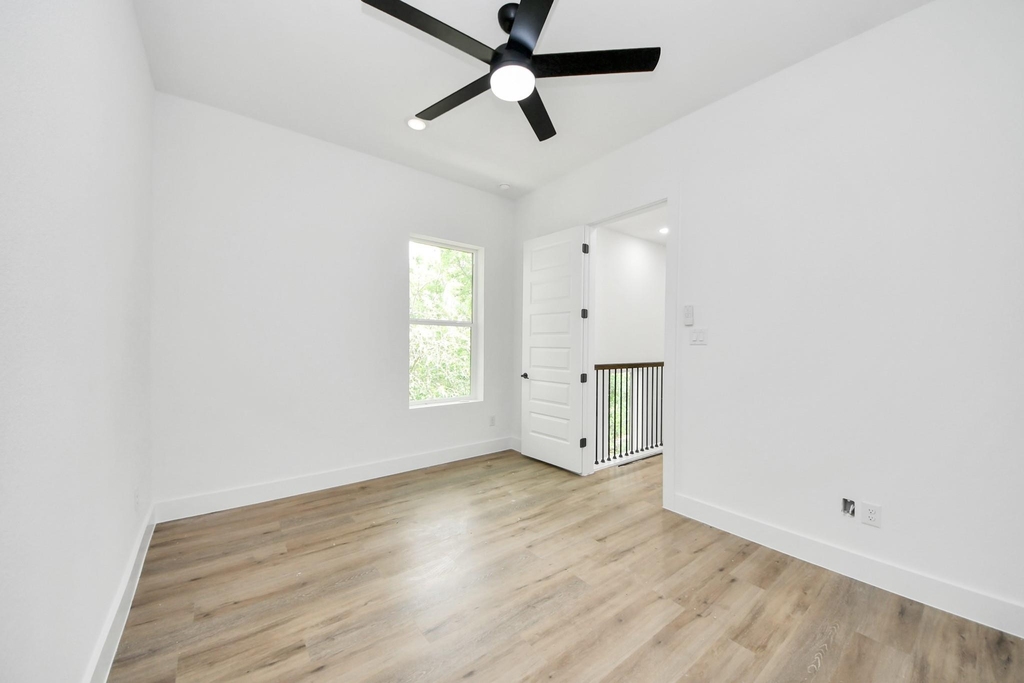 8313 Venus Street - Photo 29