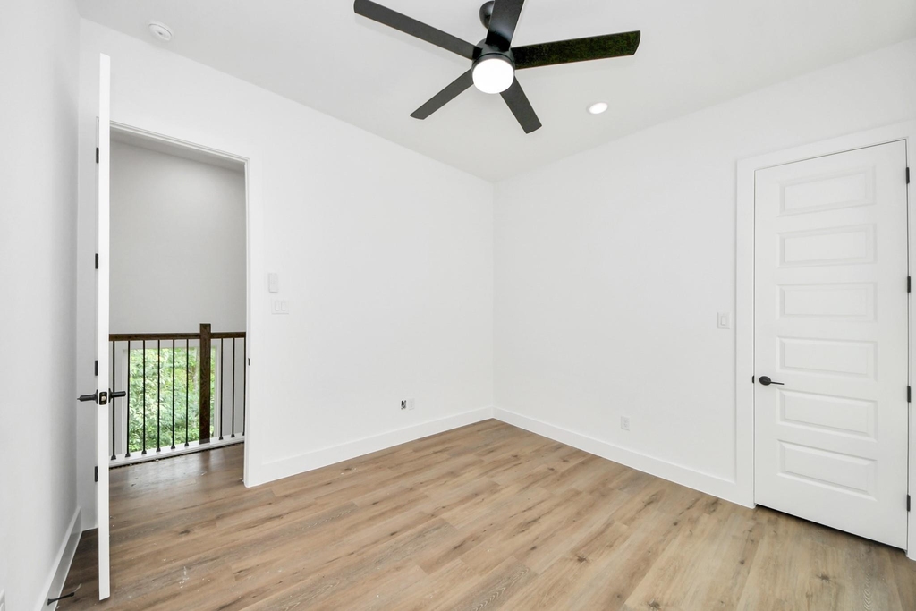 8313 Venus Street - Photo 25