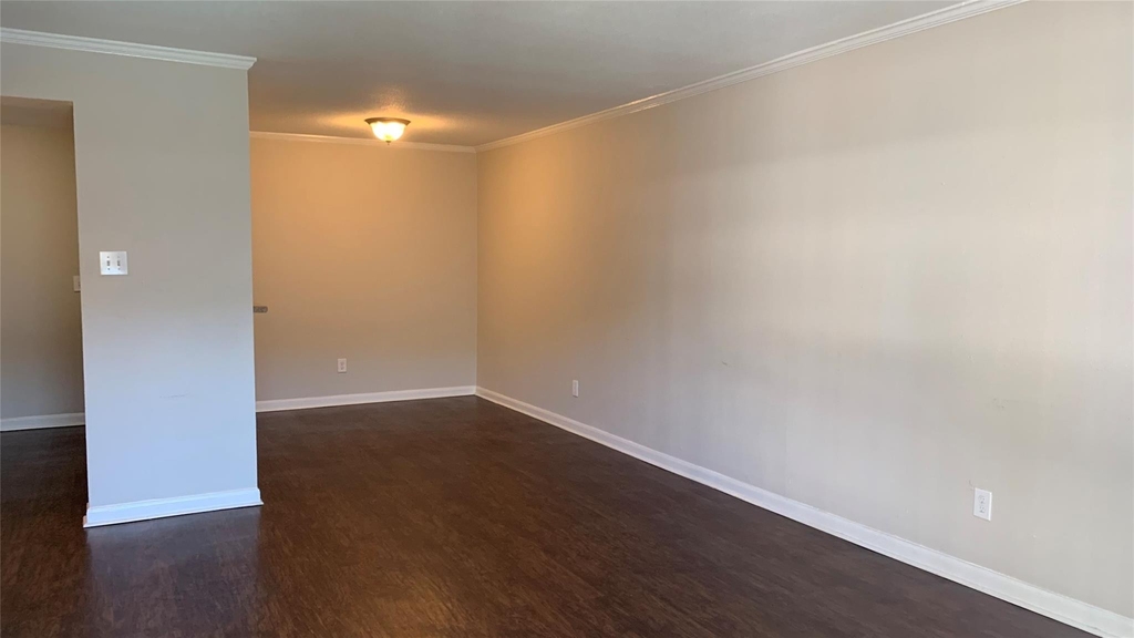 7315 Brompton Street - Photo 3