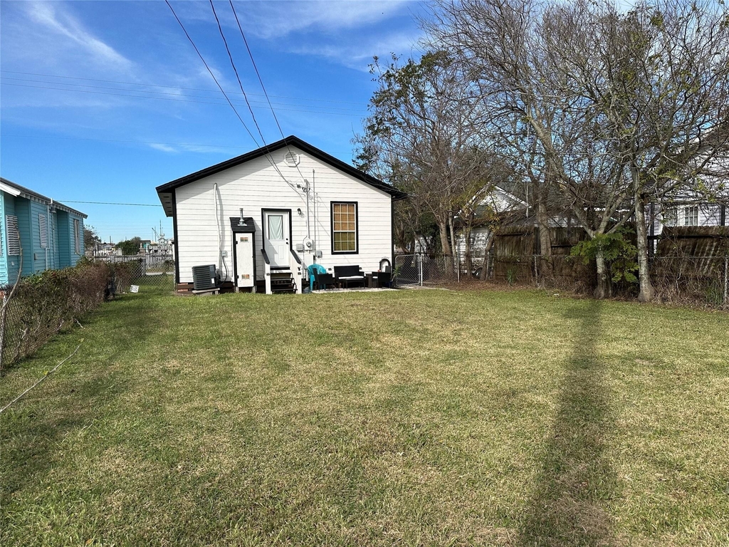 4009 Avenue L - Photo 9