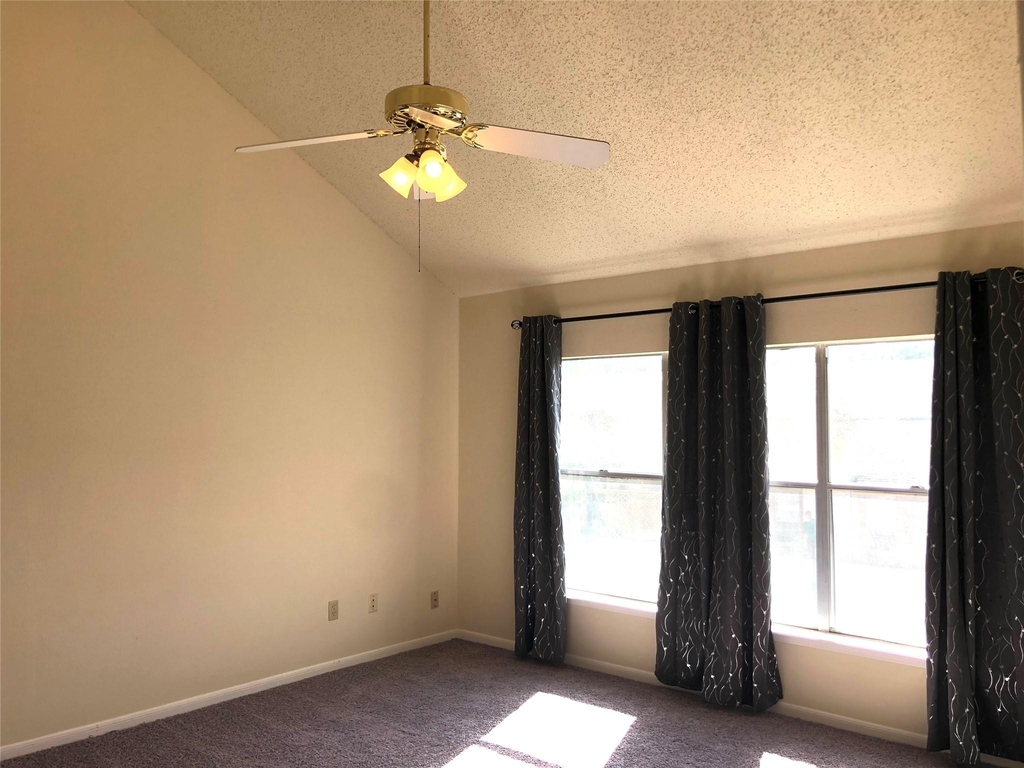4819 Sunshine Drive - Photo 17
