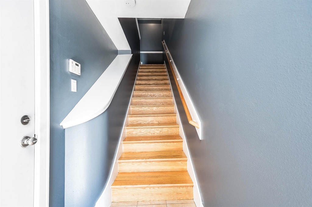 7650 Springhill Street - Photo 3