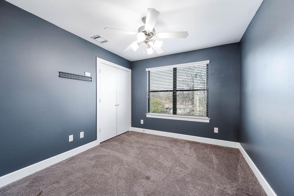 7650 Springhill Street - Photo 14