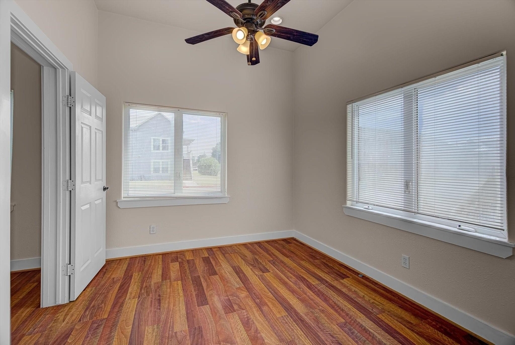 1017 11th Street - Photo 15
