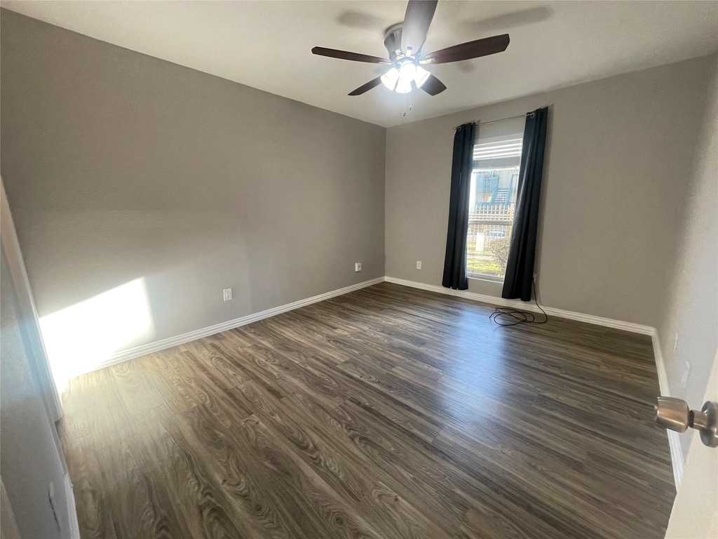 1516 Bay Area Boulevard - Photo 5