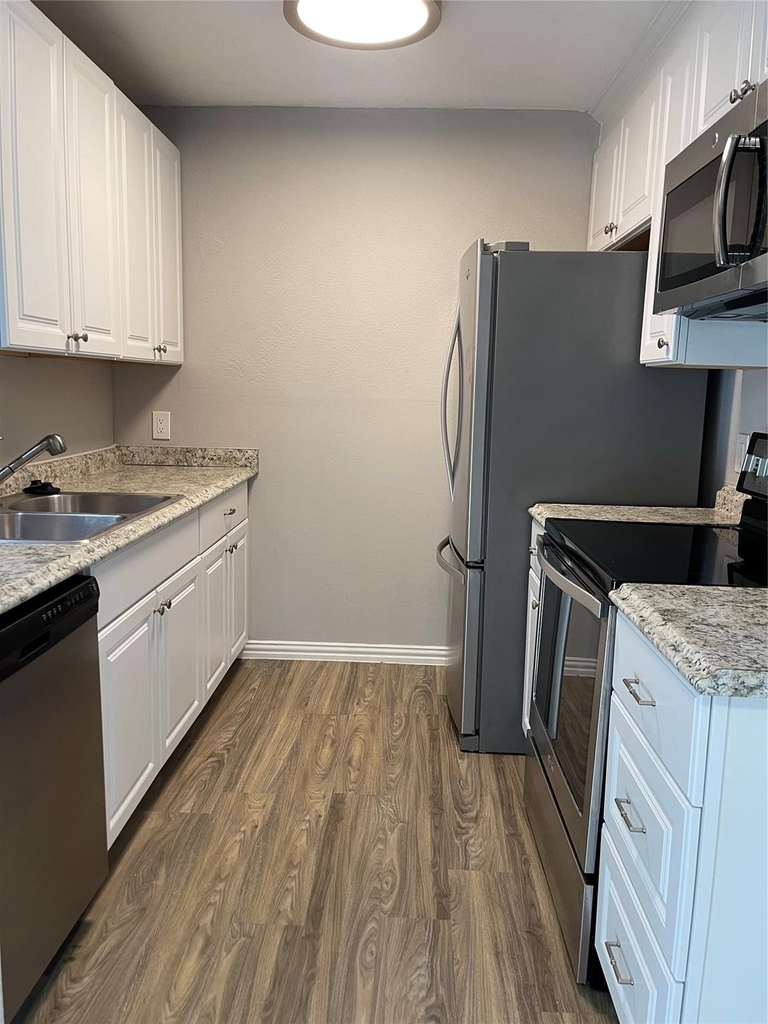 1516 Bay Area Boulevard - Photo 1