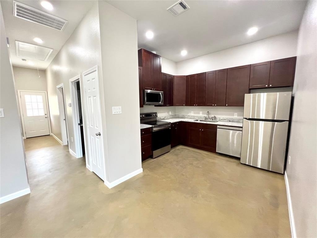 9508 Quaker Court - Photo 0