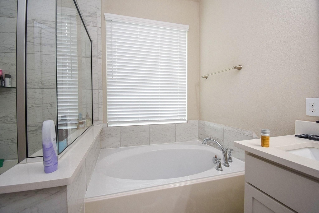 8726 Laurel Crest Drive - Photo 13