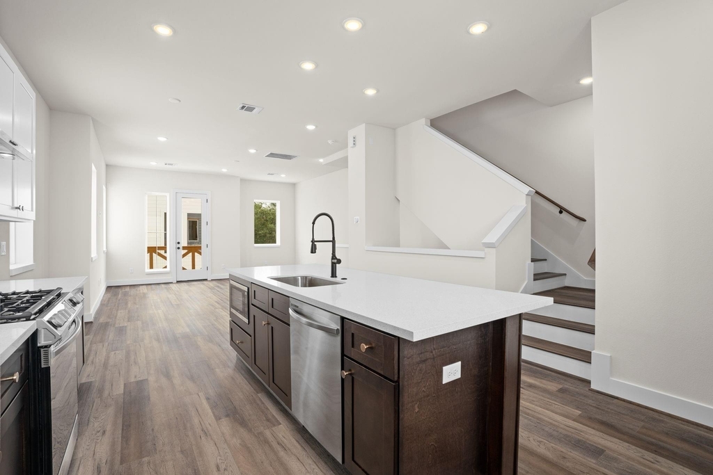 3905 Pinemont Drive - Photo 14