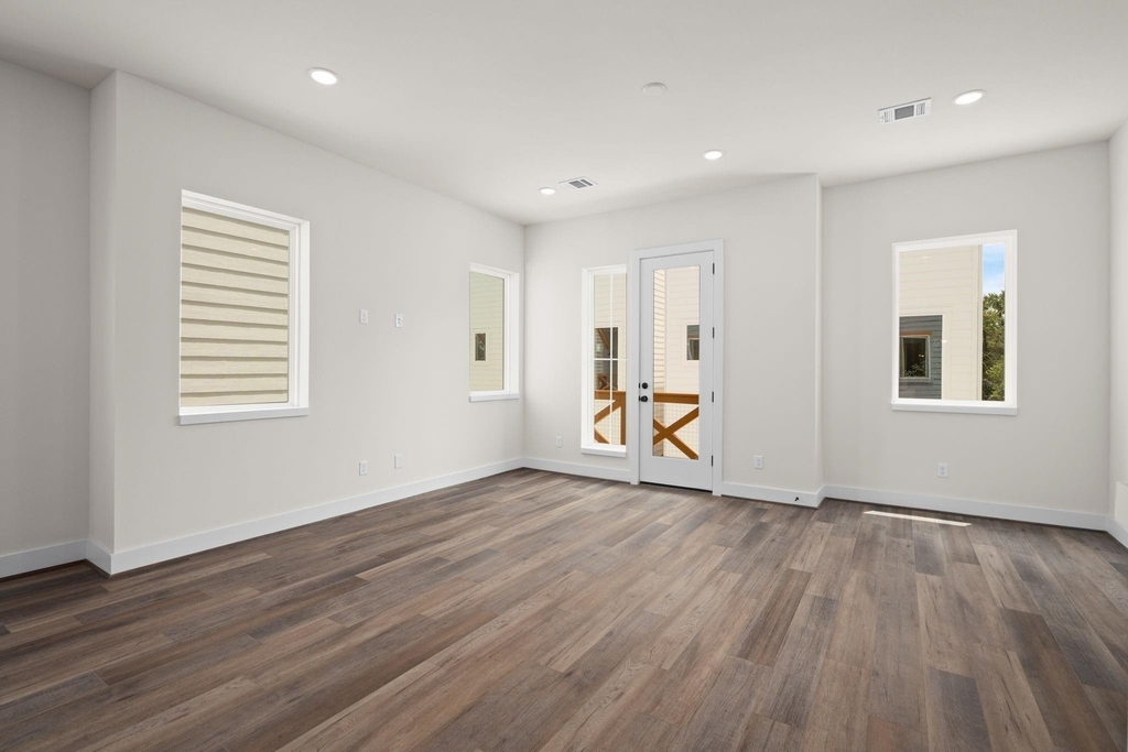 3905 Pinemont Drive - Photo 11