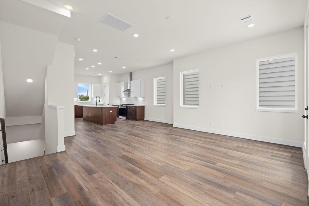 3905 Pinemont Drive - Photo 9