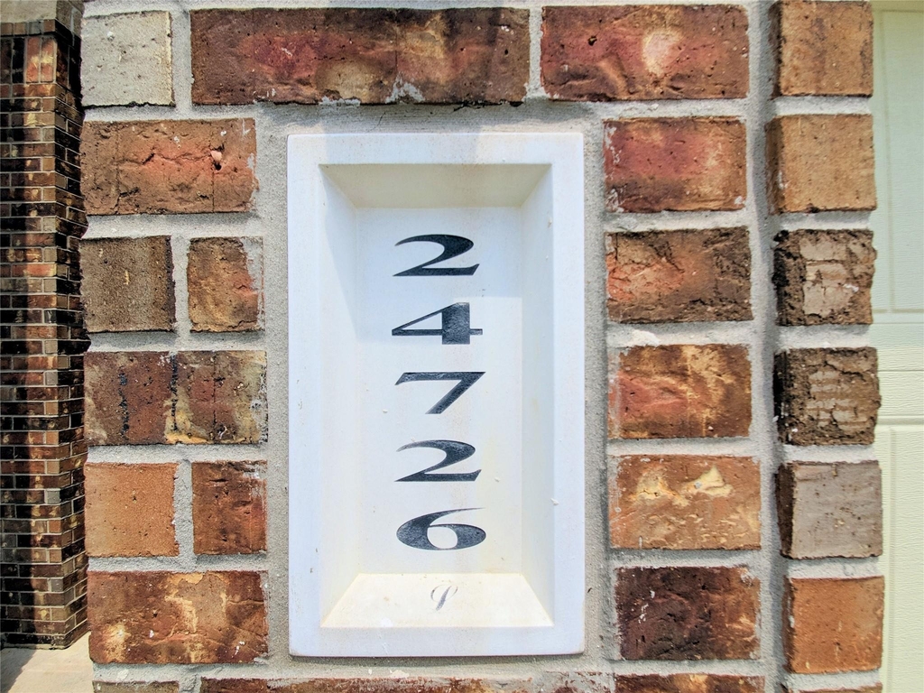 24726 Colonial Elm Drive - Photo 2