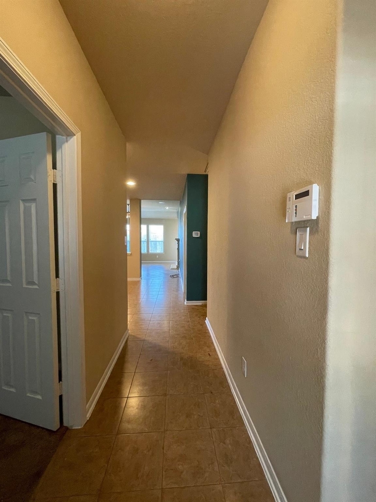 21554 Hawkspur Ridge Street - Photo 2