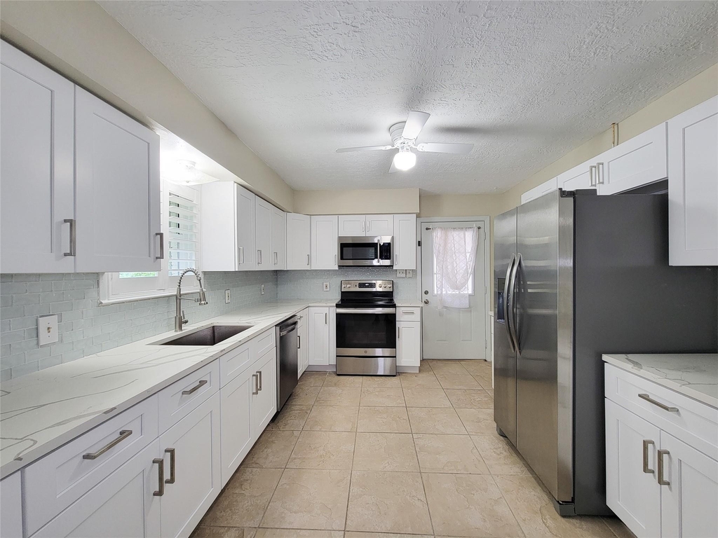 25723 Glen Loch - Photo 11