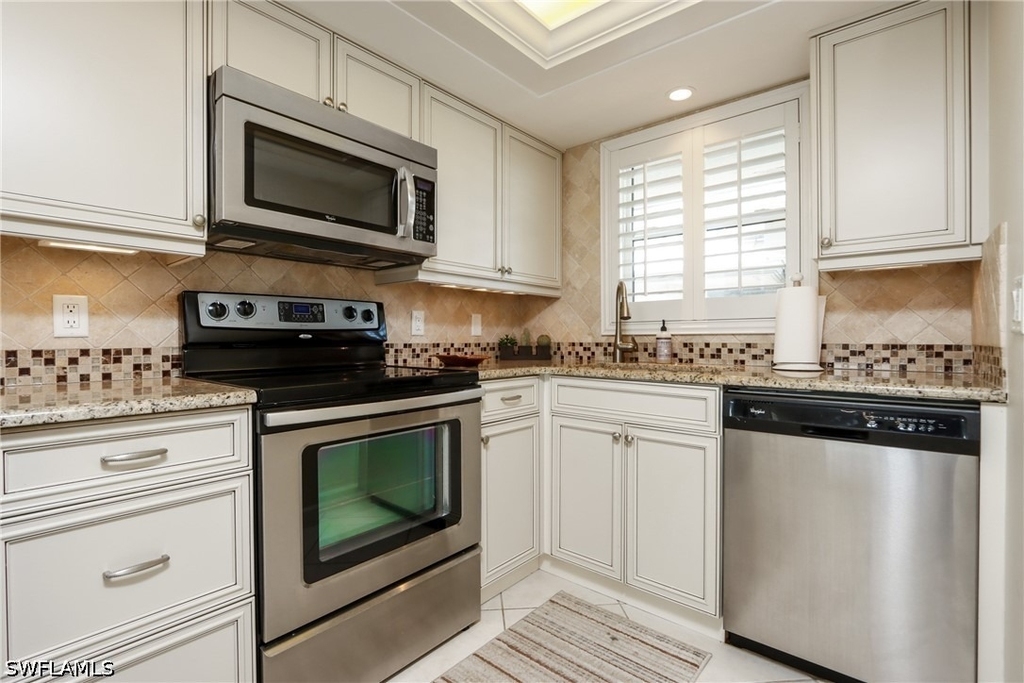 271 Southbay Drive - Photo 6