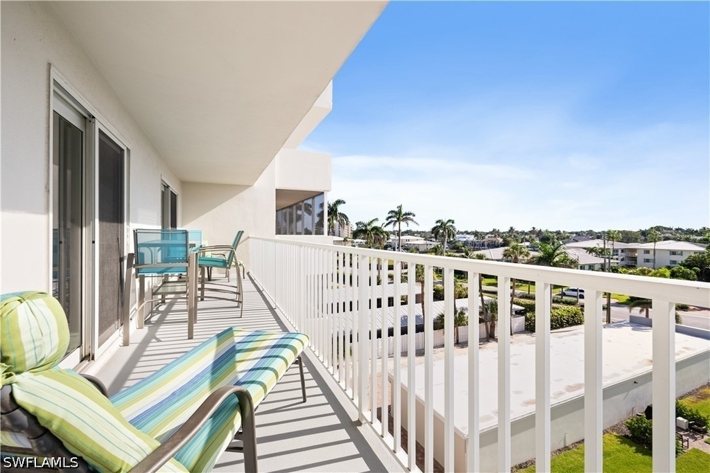 1977 Gulf Shore Boulevard N - Photo 12