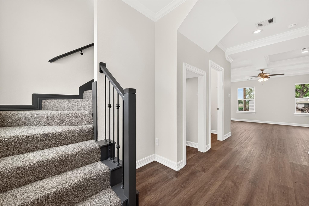 422 4th Street - Photo 3