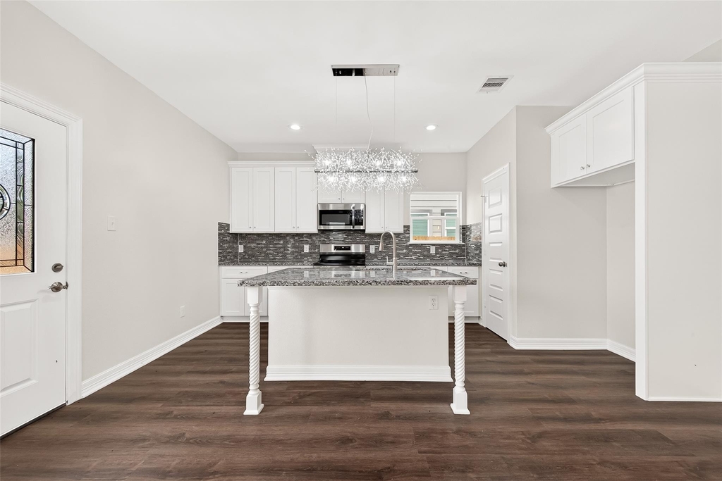 422 4th Street - Photo 8