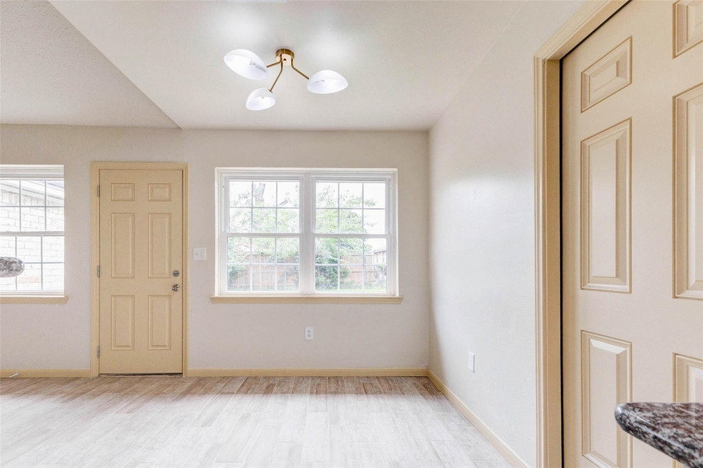 5319 Ridgestone Street - Photo 7