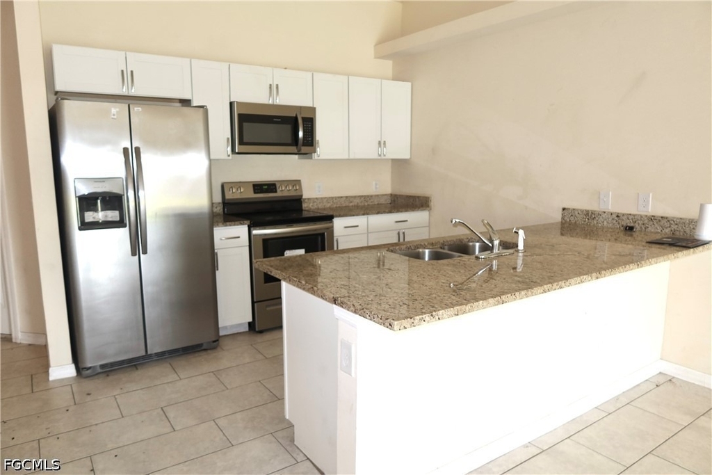 1109 Andalusia Boulevard - Photo 2