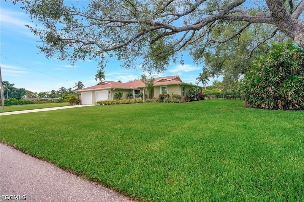 787 Overriver Drive - Photo 2