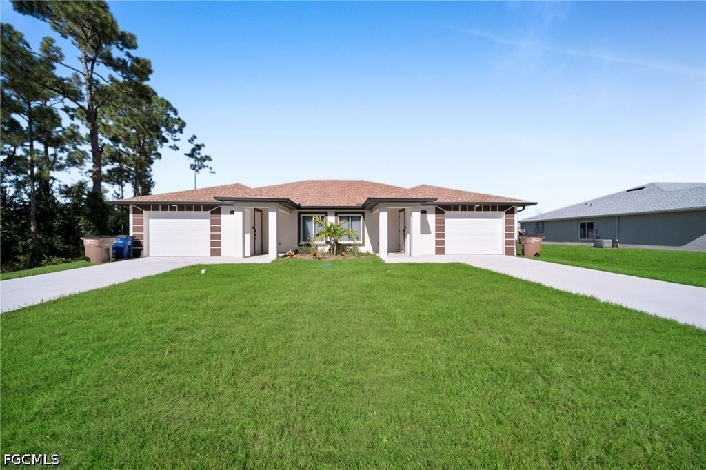 903a Albany Avenue - Photo 2