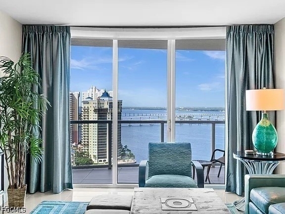 3000 Oasis Grand Boulevard - Photo 7