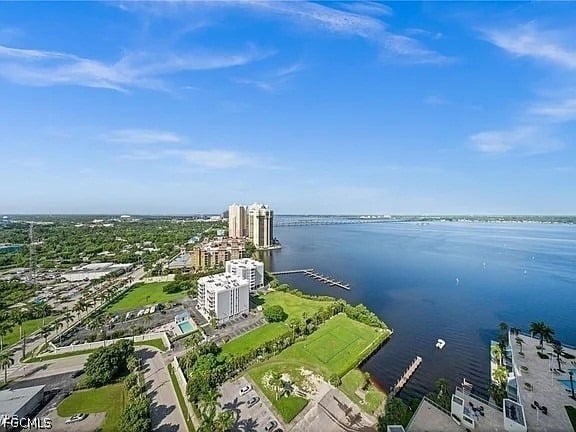 3000 Oasis Grand Boulevard - Photo 18