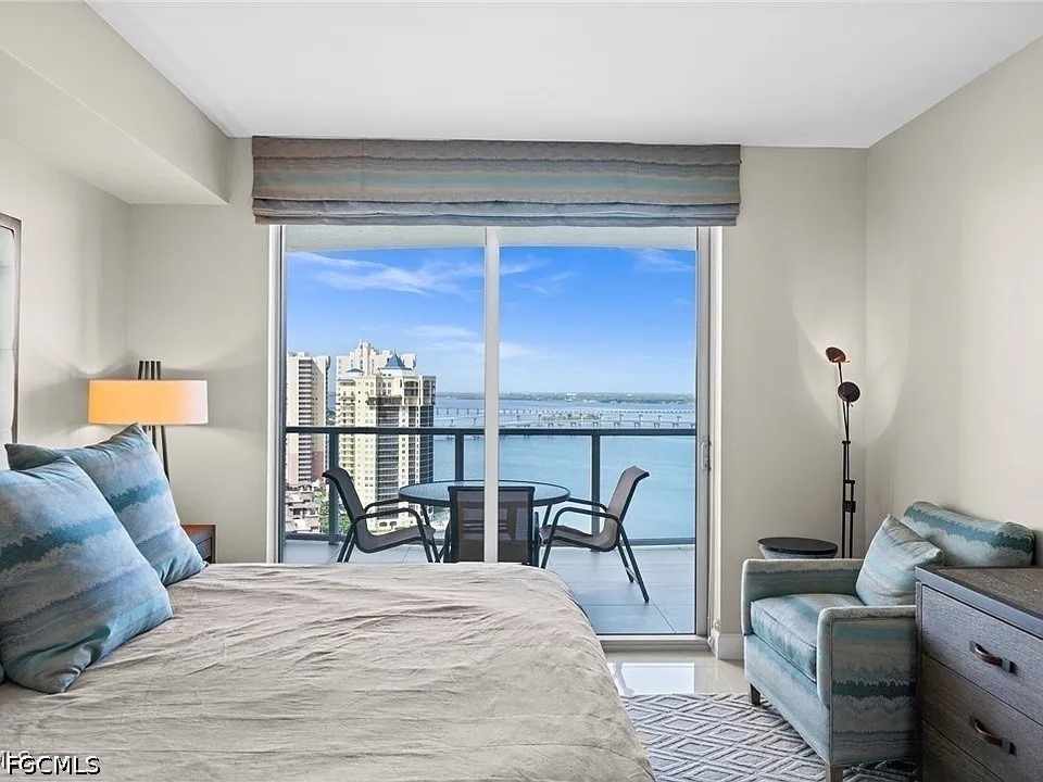 3000 Oasis Grand Boulevard - Photo 13