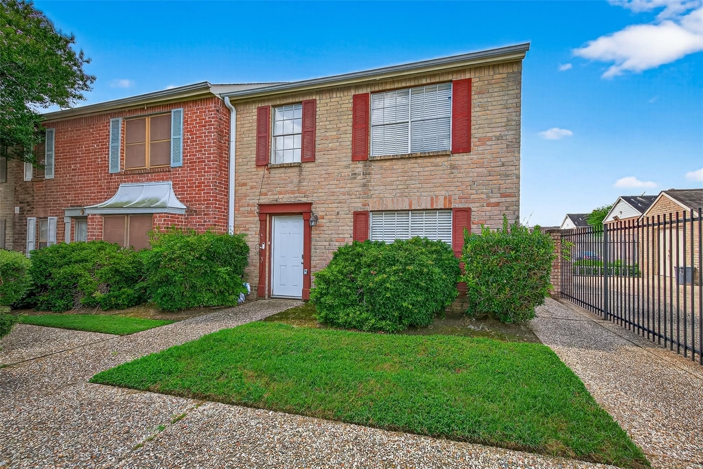 4064 Belle Park Drive - Photo 4