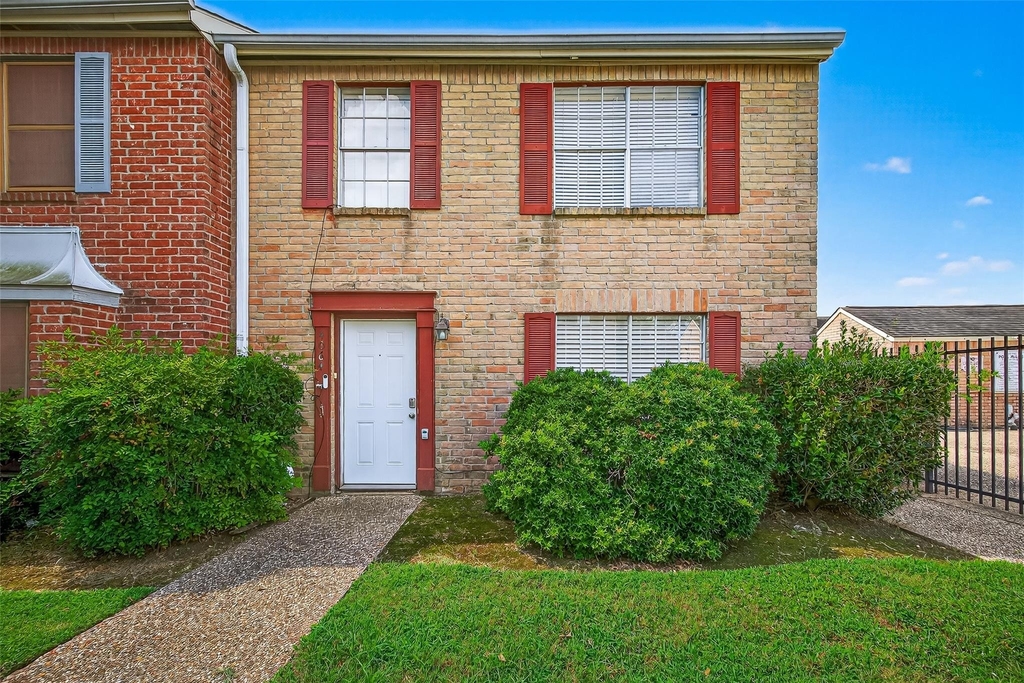 4064 Belle Park Drive - Photo 1