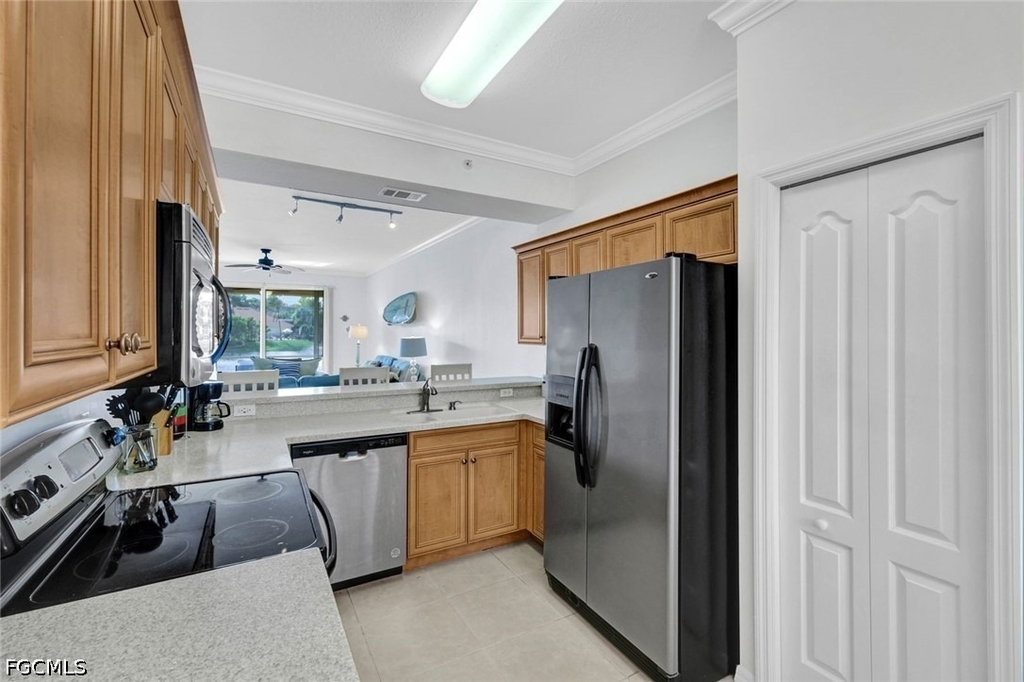 8270 Pathfinder Loop - Photo 19