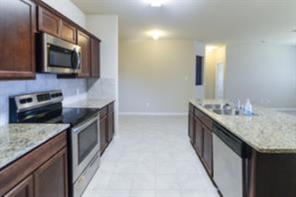 1112 Decker Drive - Photo 2
