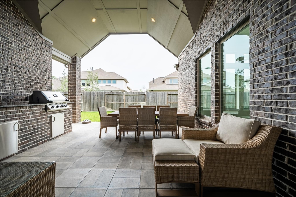 2511 Marble Hill Drive - Photo 3