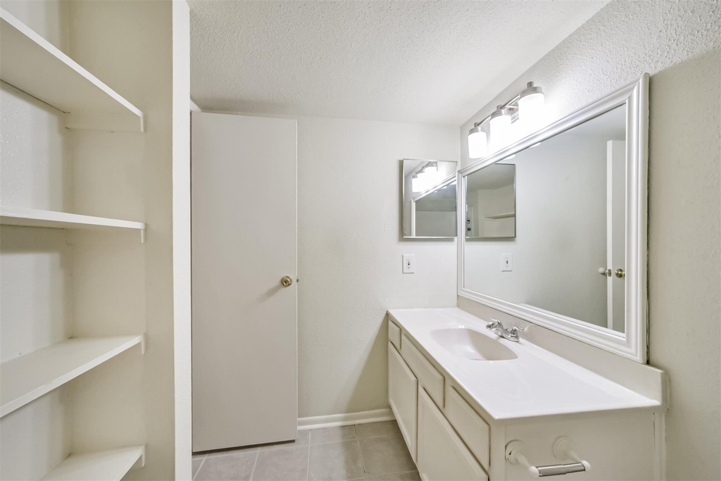 5917 Fairdale Lane - Photo 33
