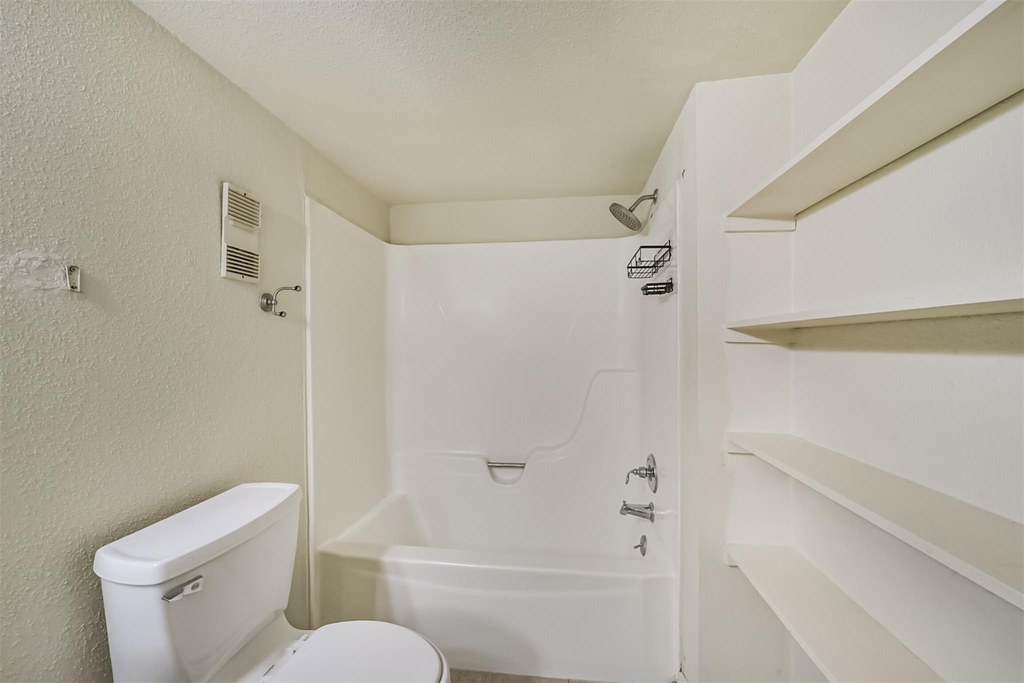 5917 Fairdale Lane - Photo 32