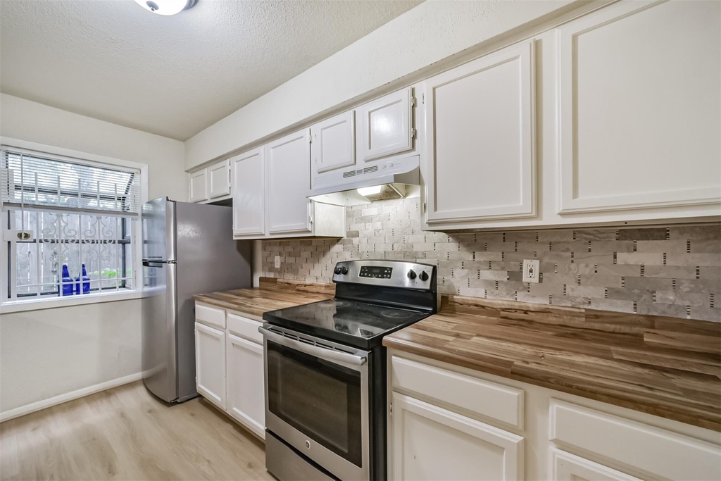 5917 Fairdale Lane - Photo 19