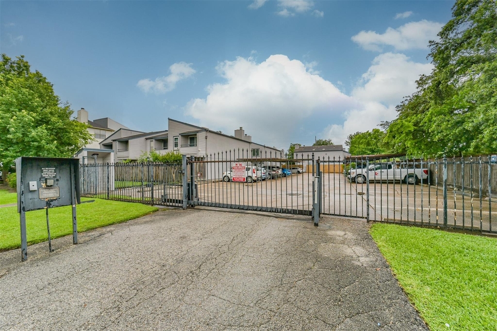 5917 Fairdale Lane - Photo 2