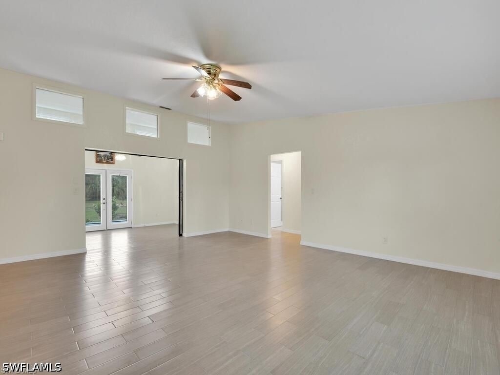 260 12th Street Se - Photo 5