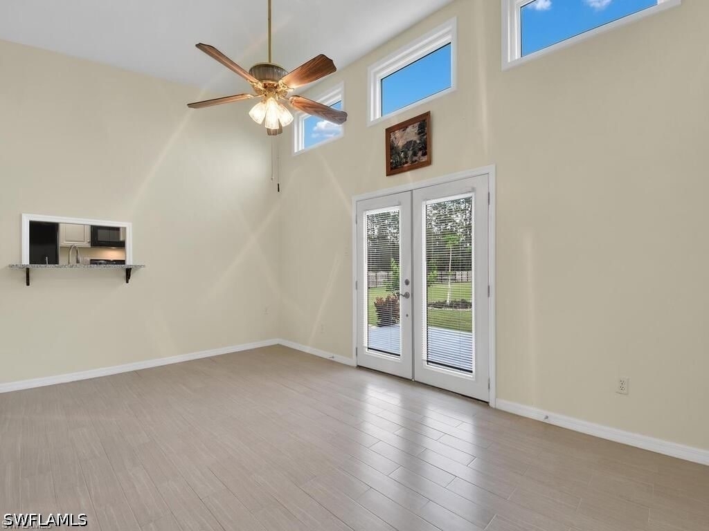 260 12th Street Se - Photo 15