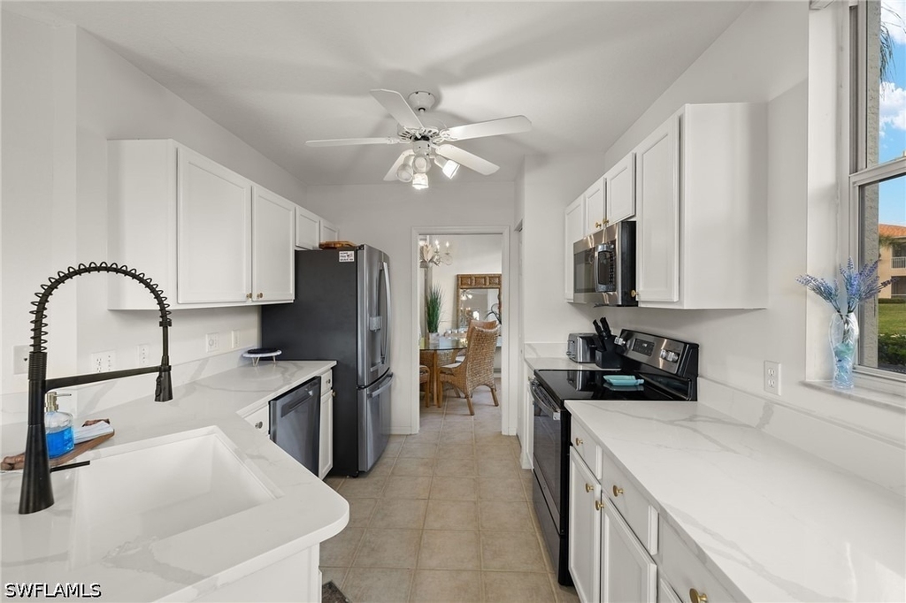 9050 Las Maderas Drive - Photo 2