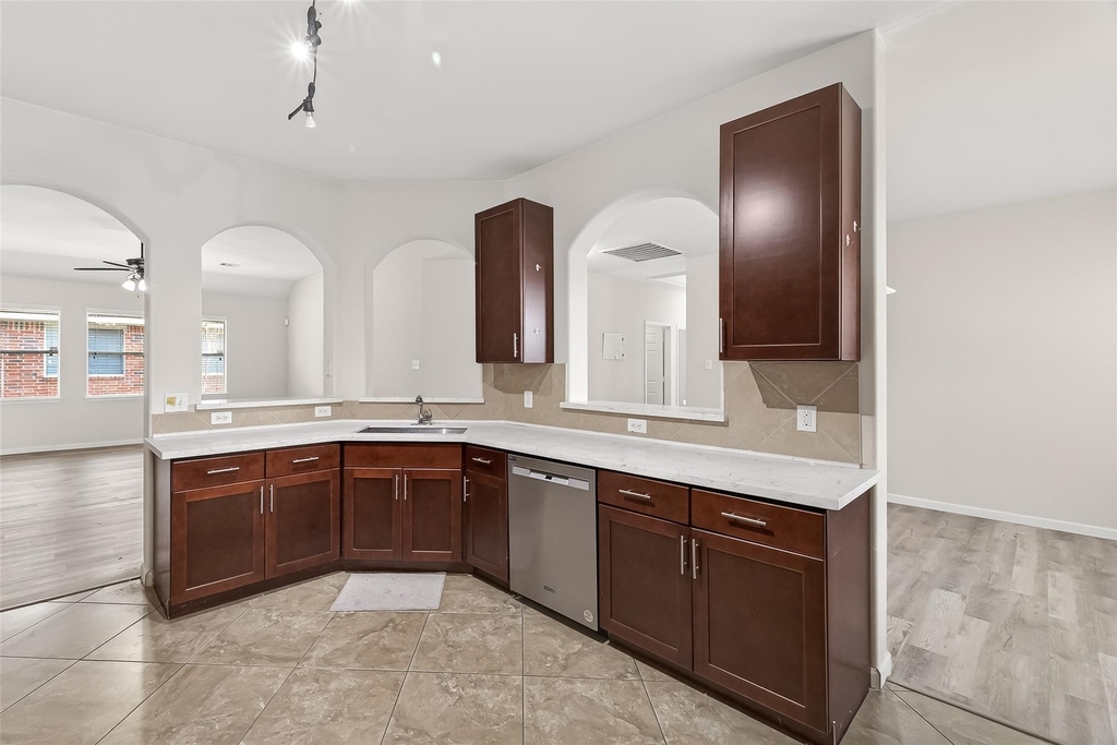 21711 Crest Peak Way - Photo 16